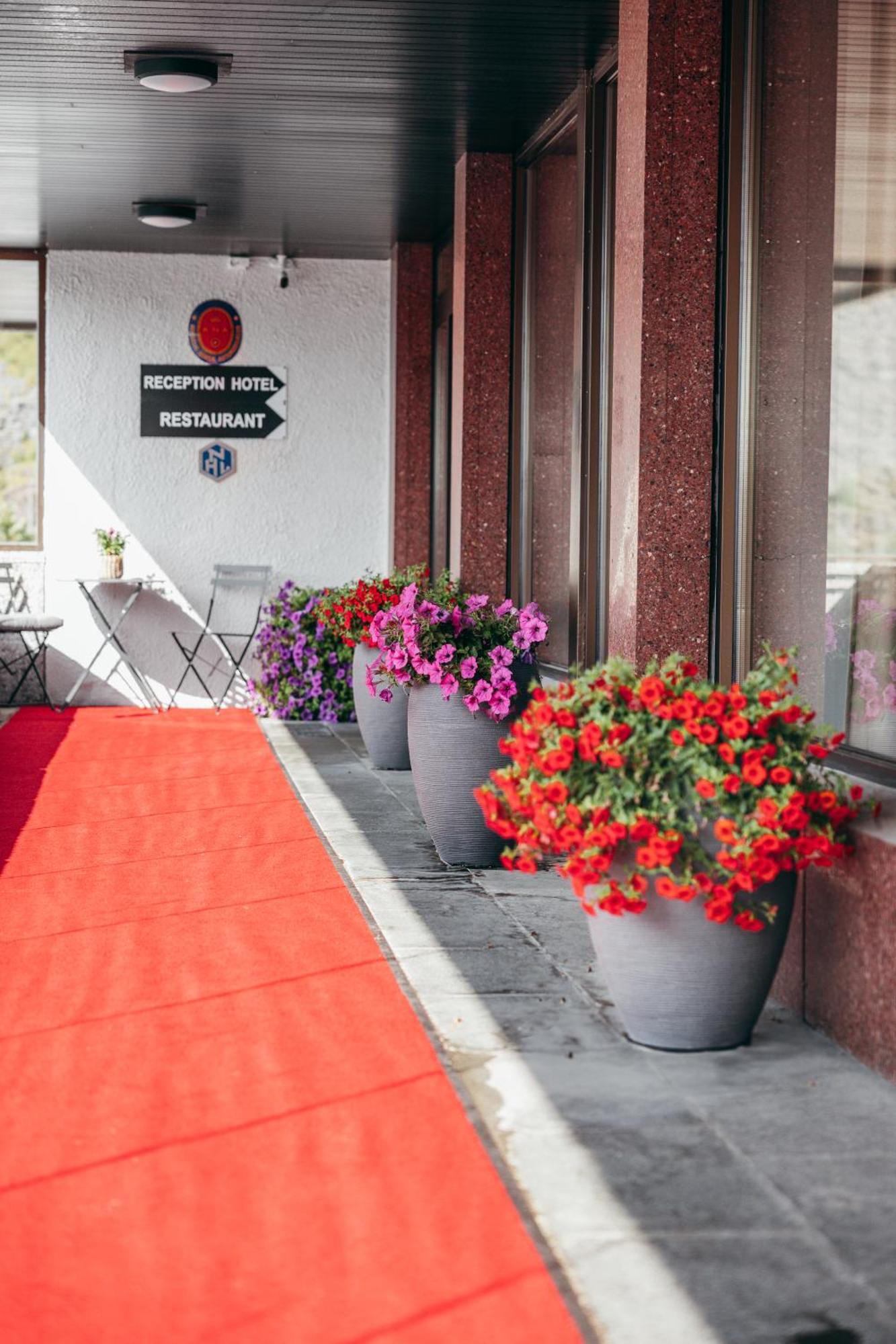 Live Lofoten Hotel Stamsund Exterior photo